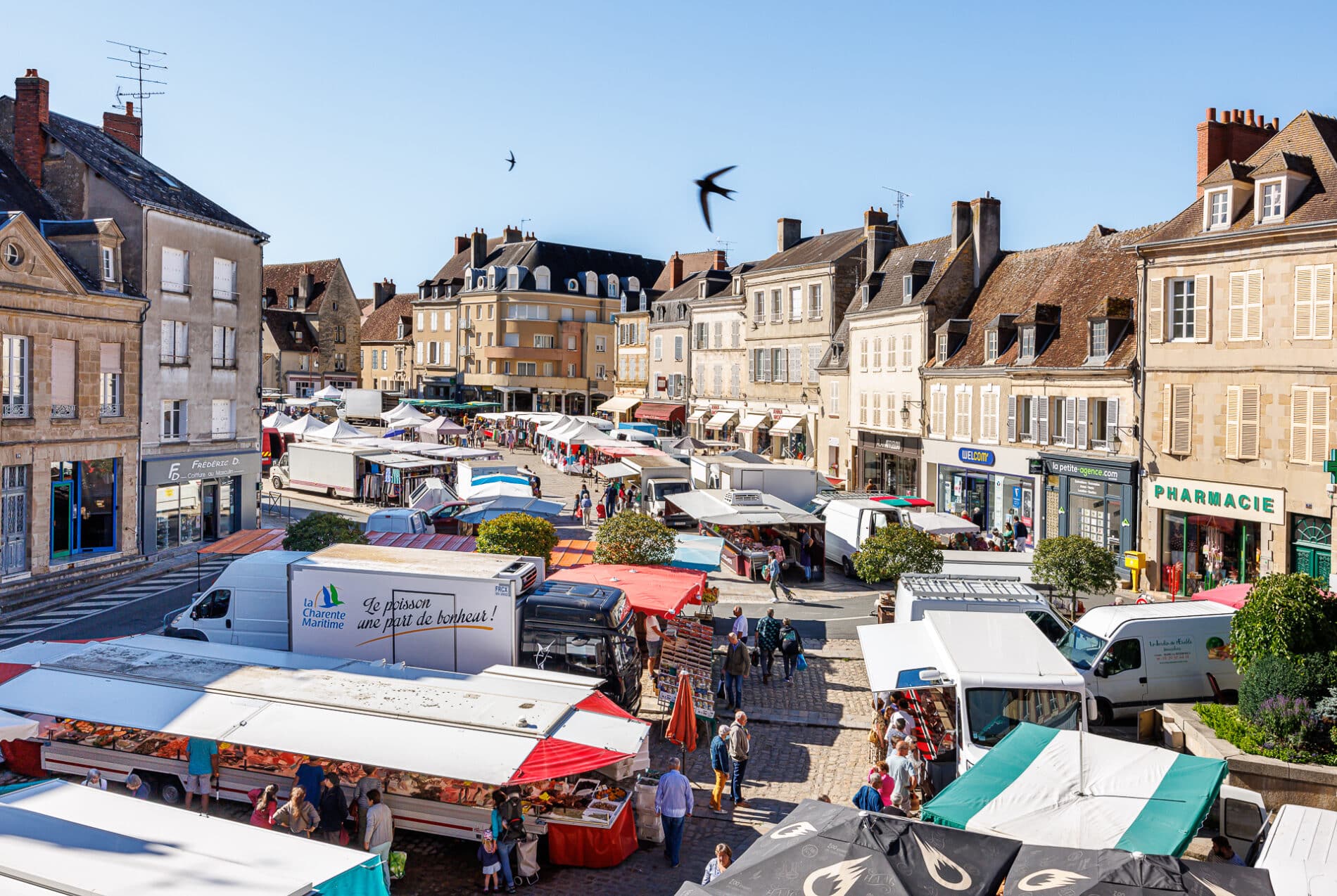 Flâner au marché de la Châtre, le samedi matin