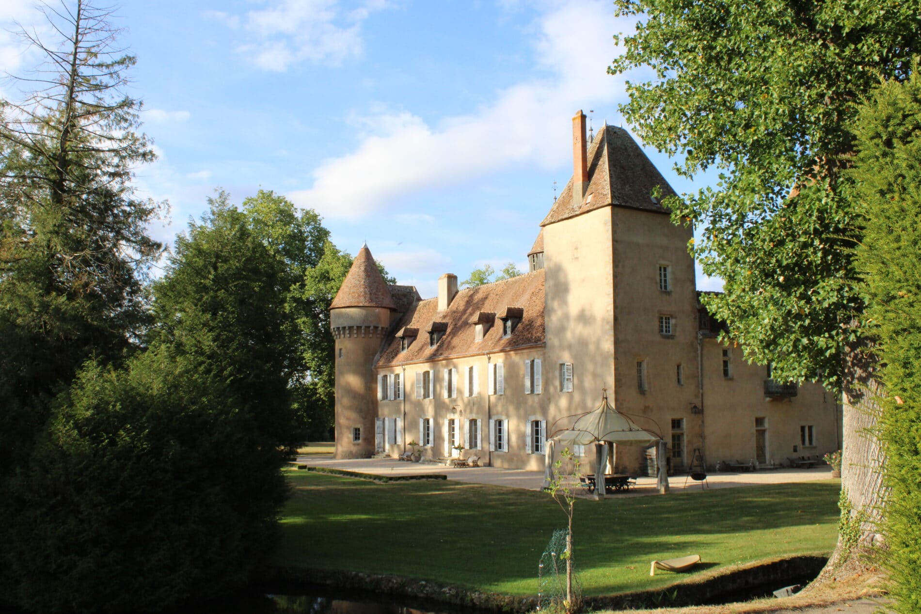 Château de la Motte Feuilly Château de la Motte Feuilly