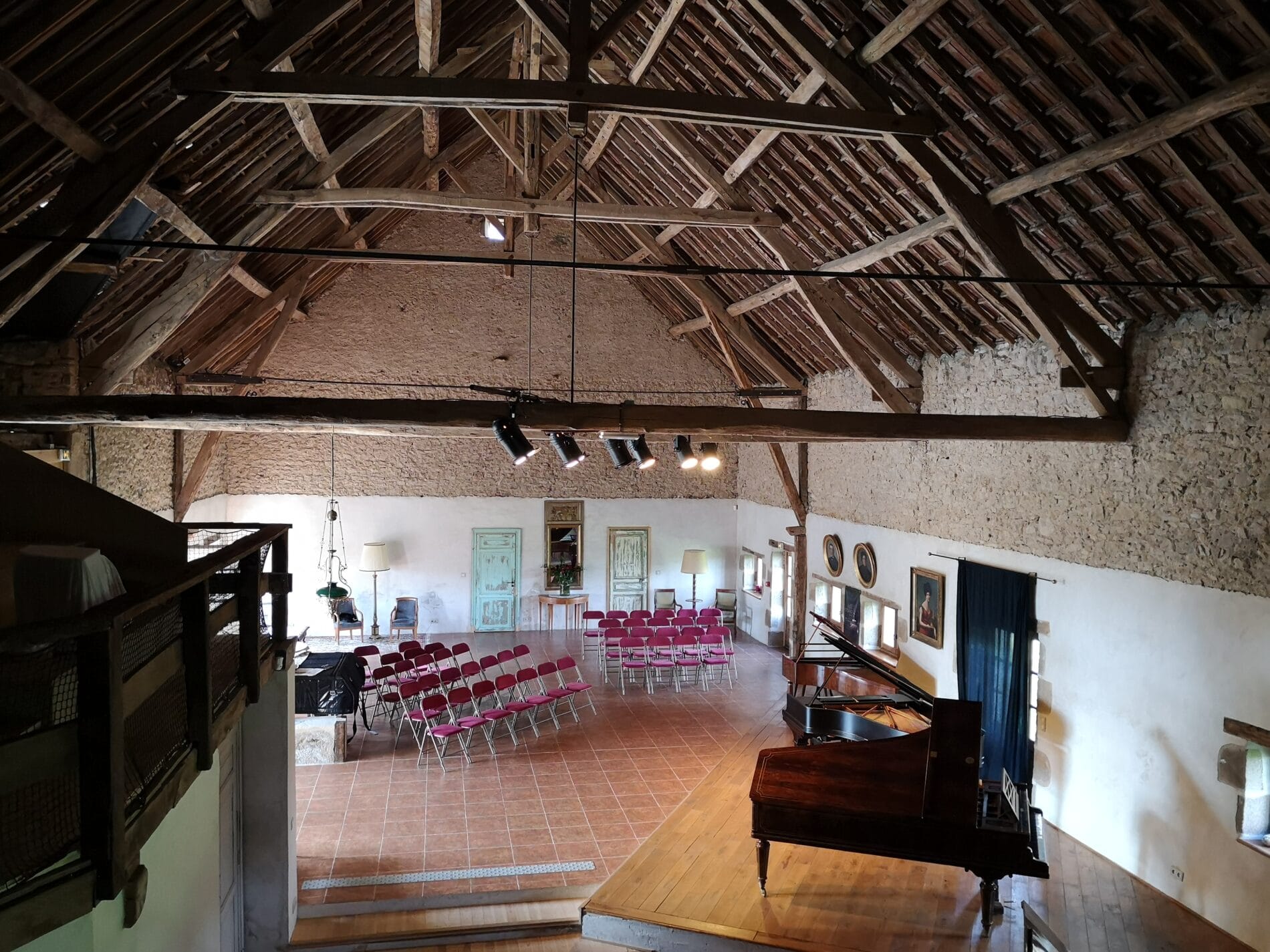 La grange aux pianos Chassignolles La grange aux pianos Chassignolles