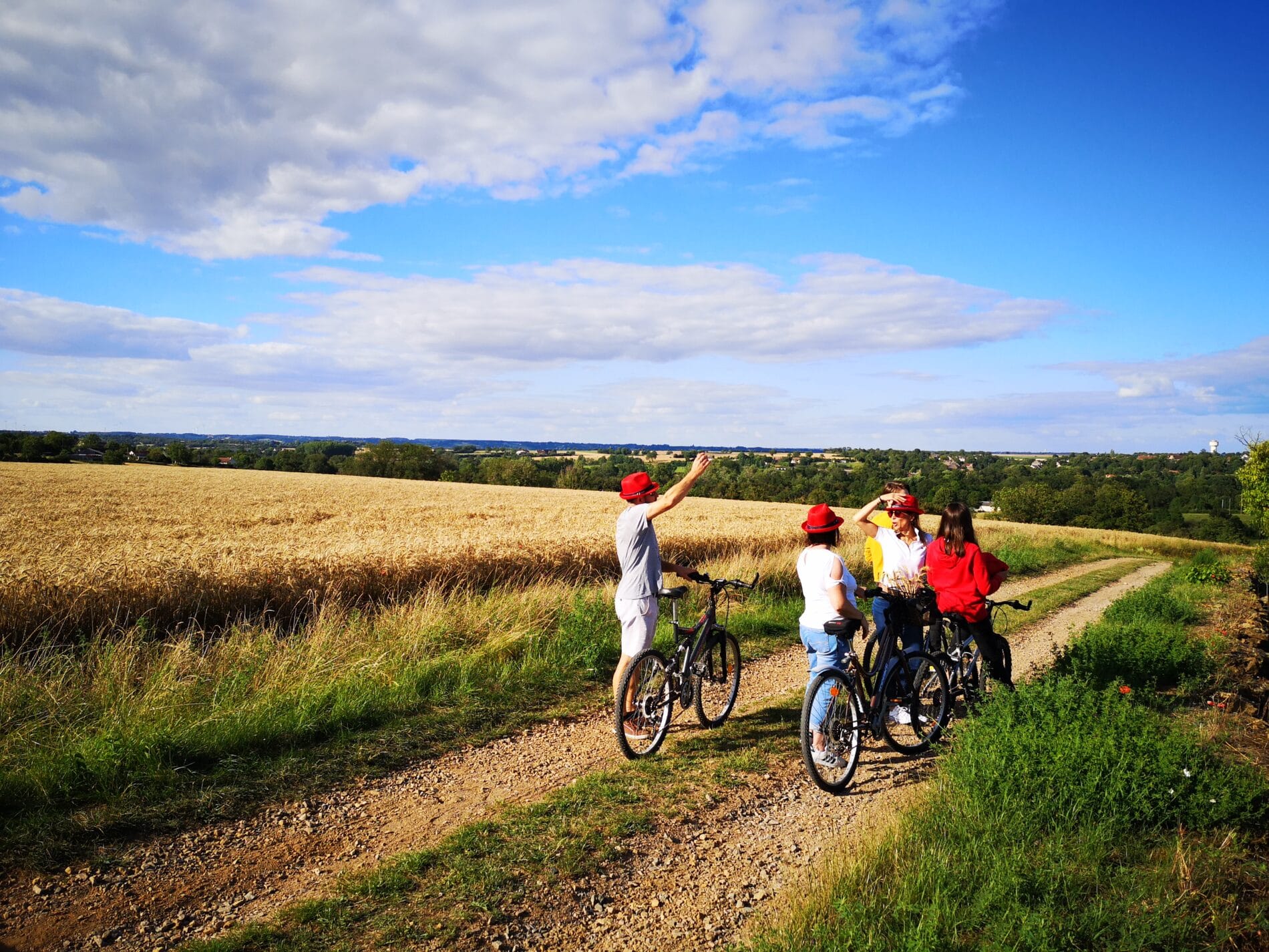 Parcours Gravel des Maîtres Sonneurs – Aventure Bikepacking en Berry