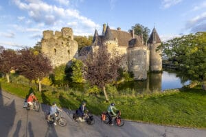 Lys St Georges Indre à vélo