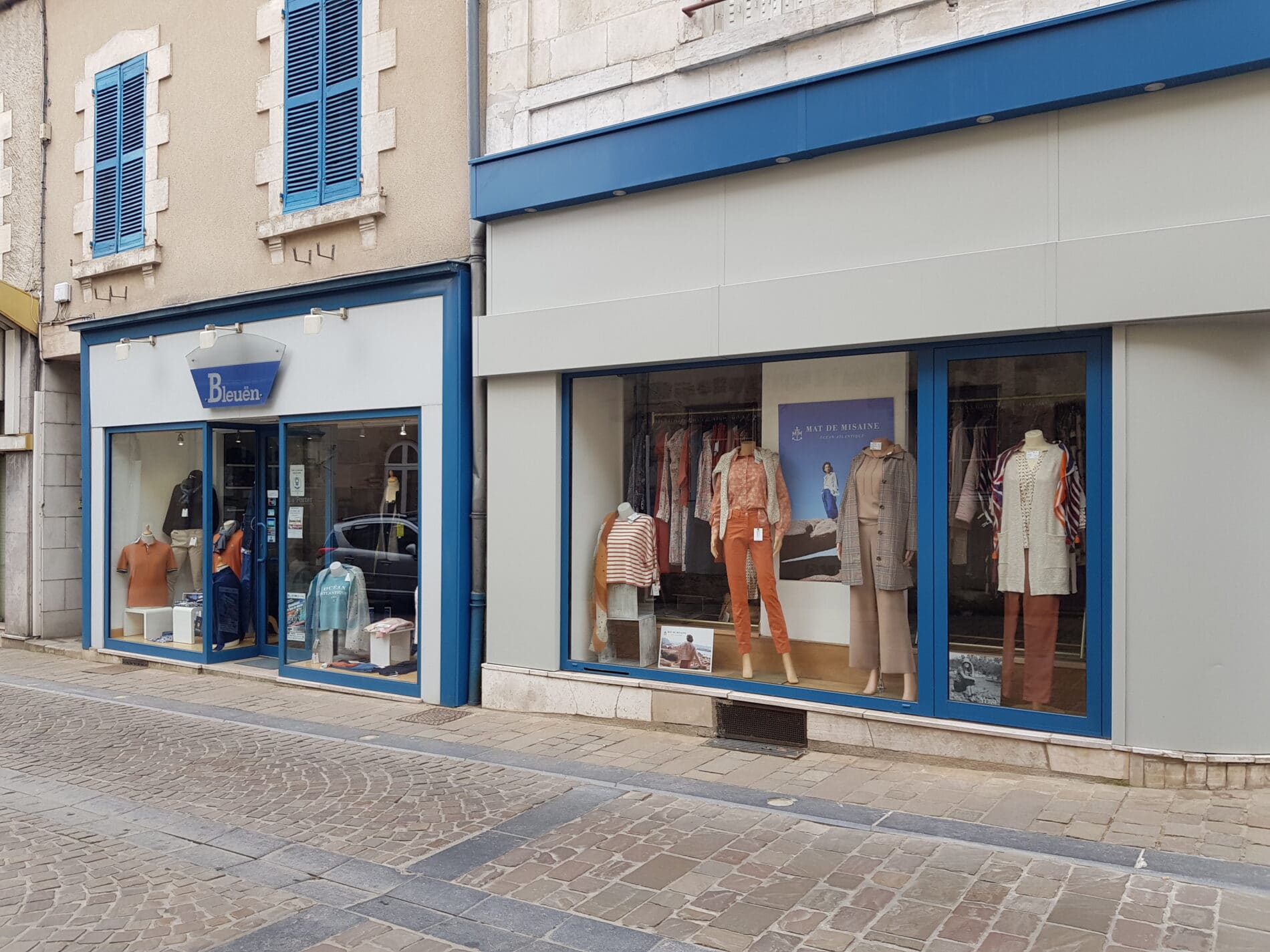 Boutique de prêt à porter Bleuen