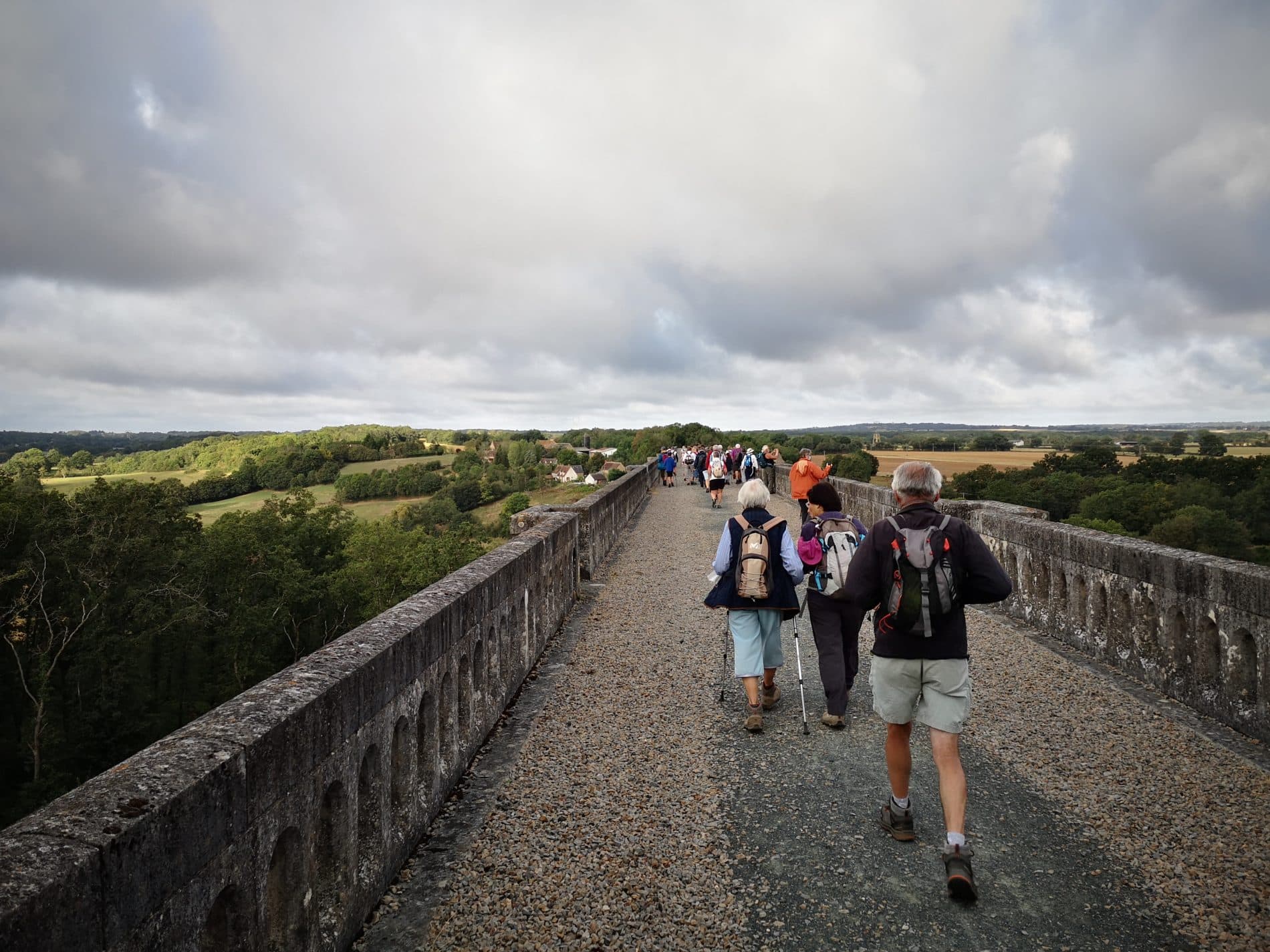 GR 100 les chemins de la guerre de Cent ans